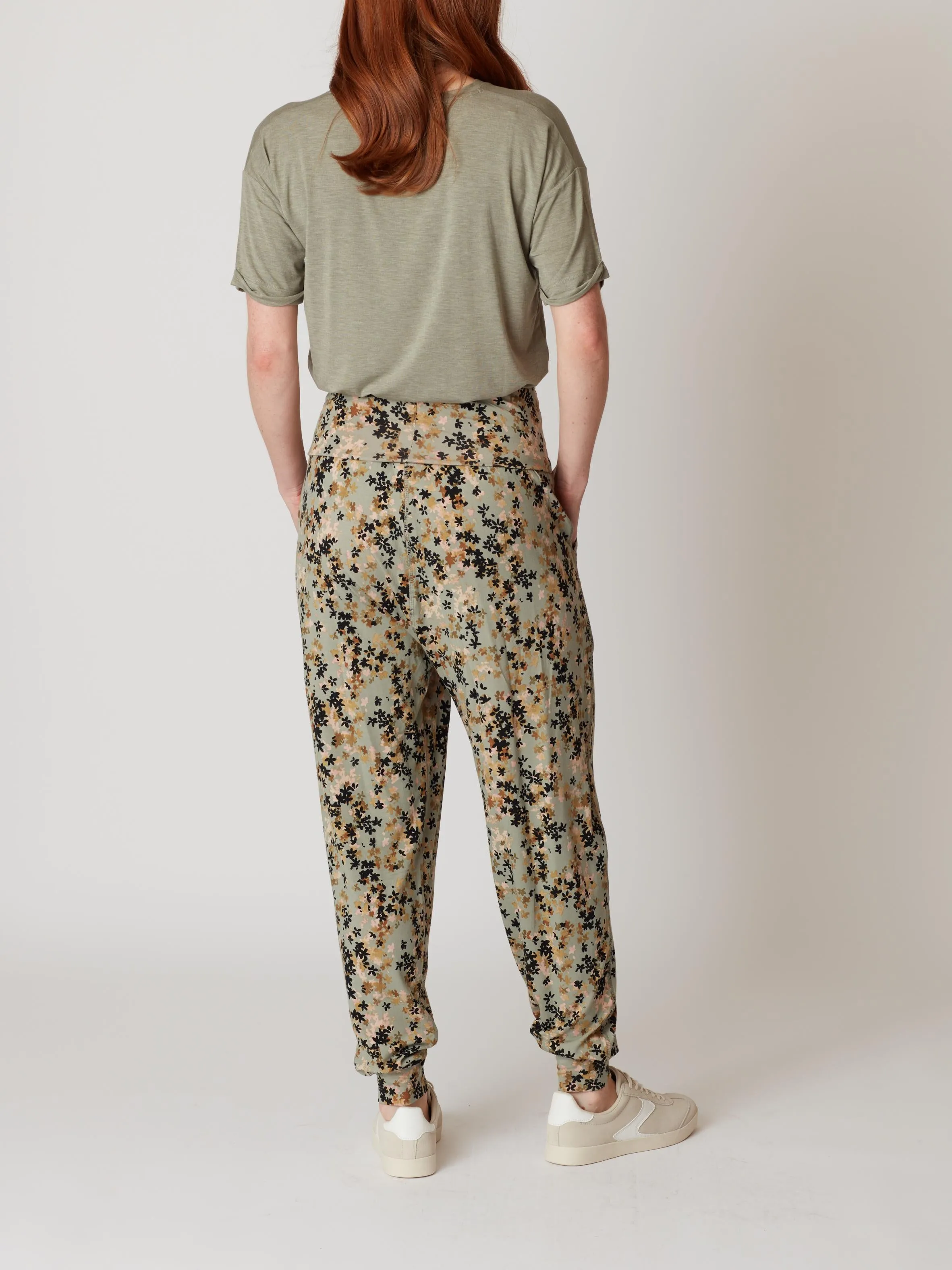 Ariyah Dashka Printed Trousers